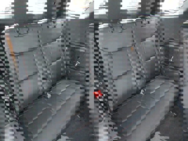 Used 2025 Ford Explorer ST-Line image 14