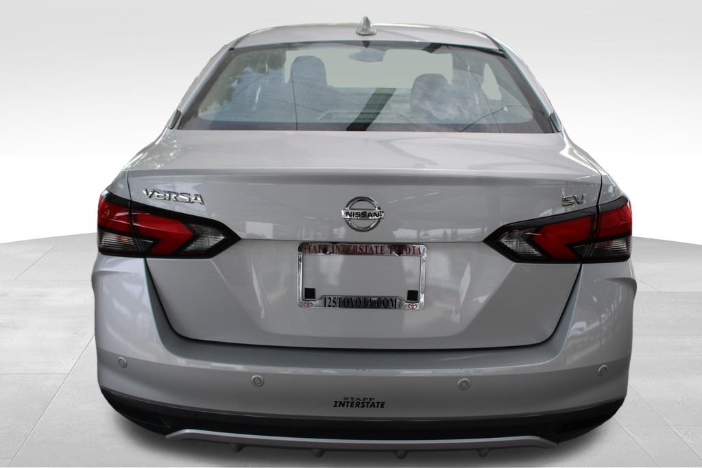 Used 2021 Nissan Versa SV FWD image 13