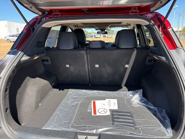 New 2026 Nissan Kicks SR w/ SR Premium Package image 21