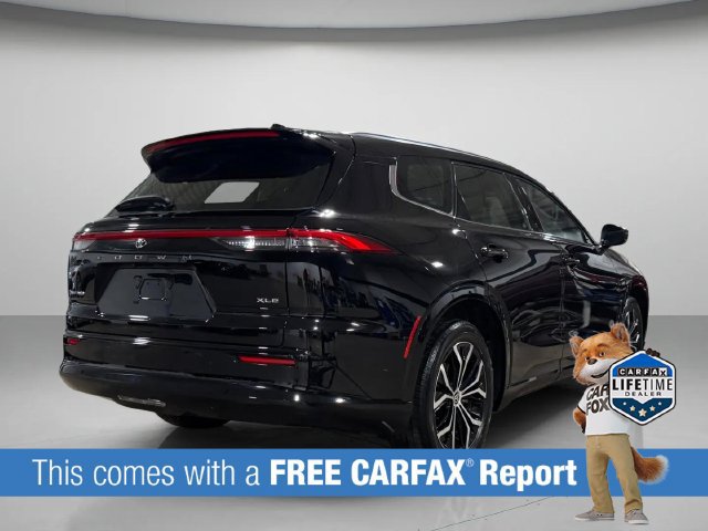 Used 2025 Toyota Crown Signia AWD/4WD image 4