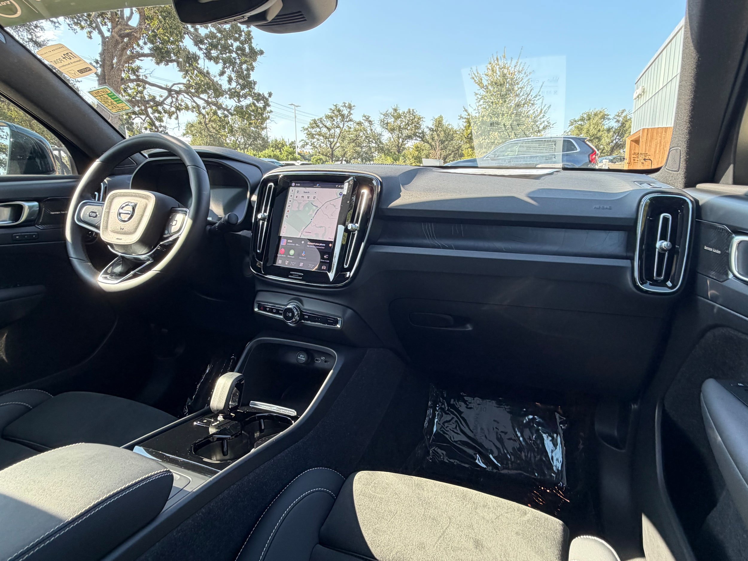 Certified 2023 Volvo C40 P8 Recharge Ultimate AWD/4WD image 11