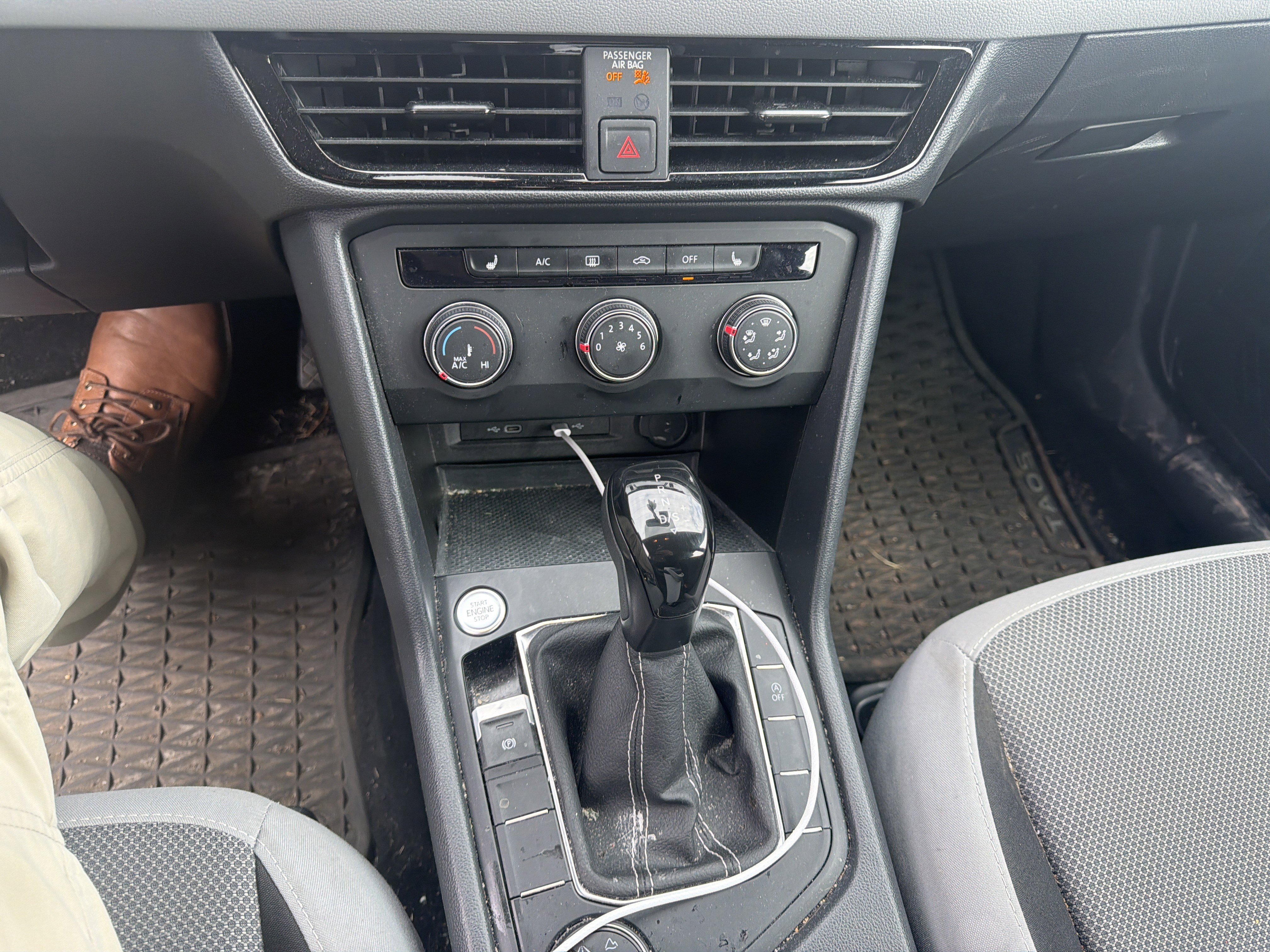 Used 2022 Volkswagen Taos S image 10