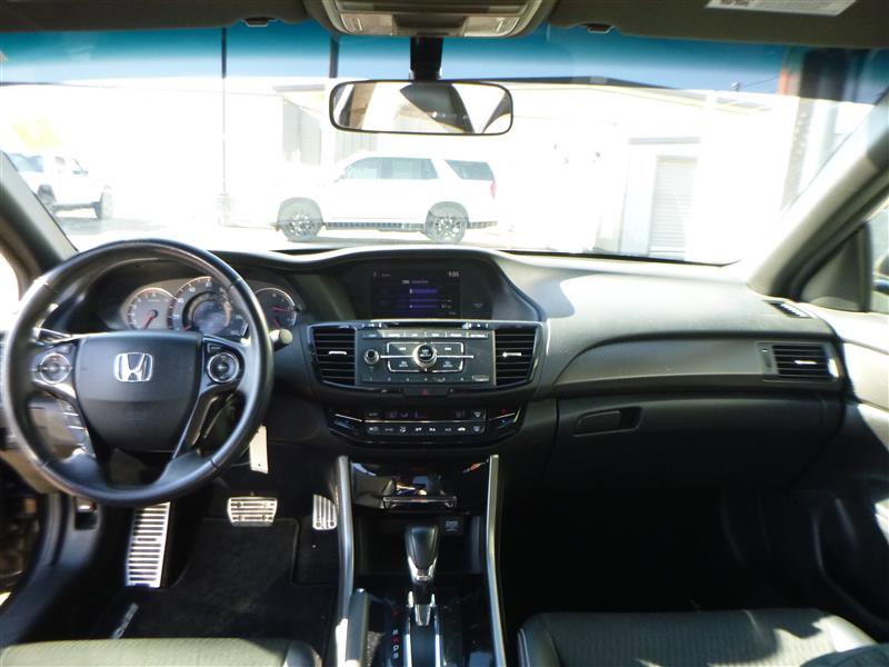 Used 2016 Honda Accord Sport image 9
