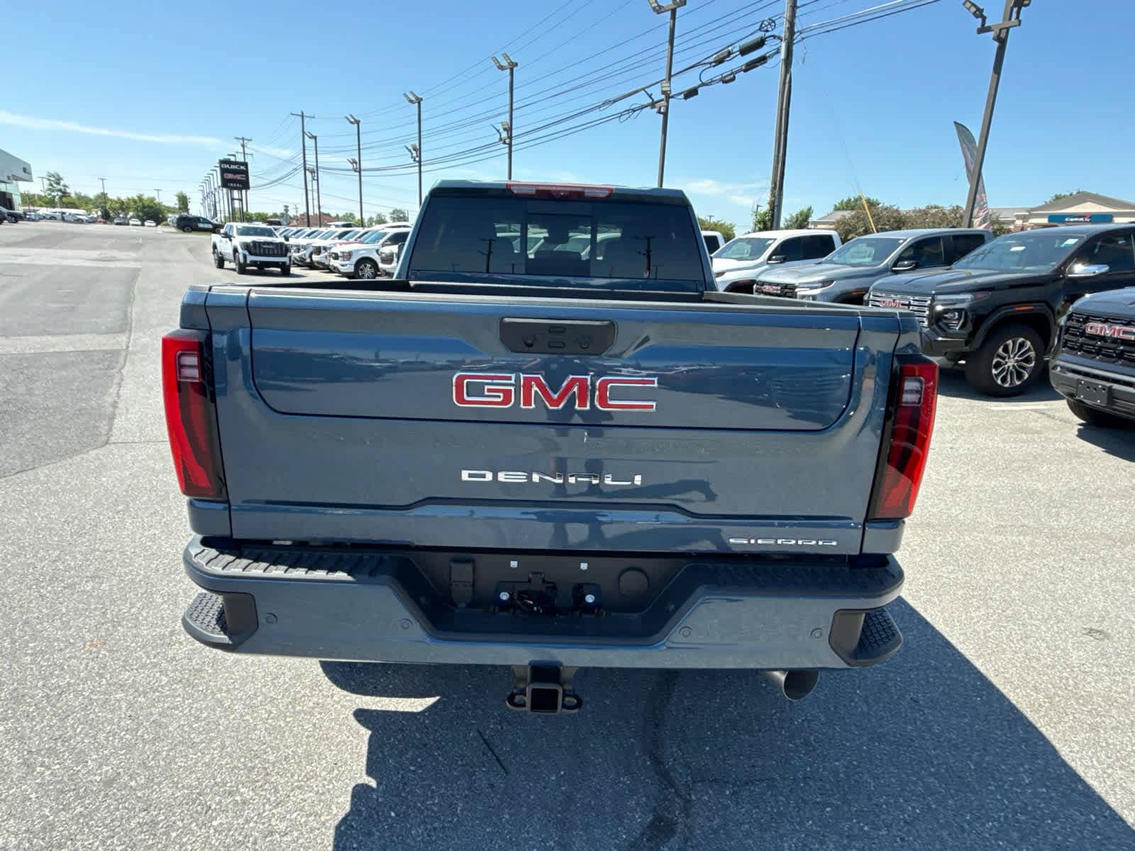 New 2026 GMC Sierra 3500 Denali w/ Denali Reserve Package AWD/4WD image 11