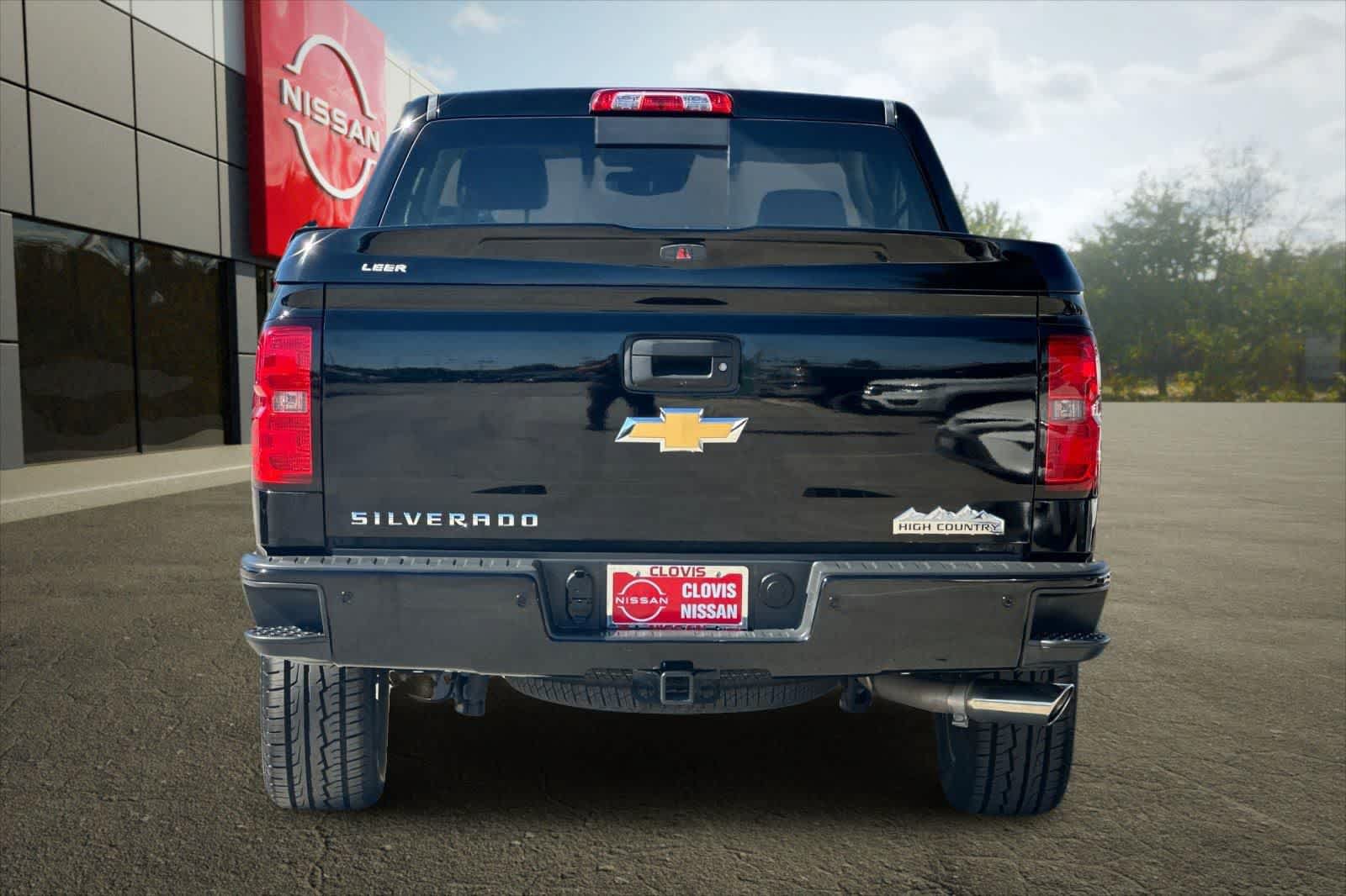 Used 2015 Chevrolet Silverado 1500 High Country w/ High Country Premium Package AWD/4WD image 8