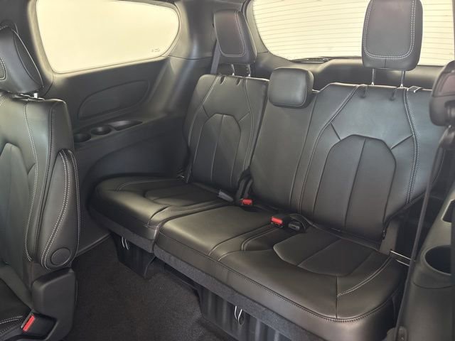 New 2026 Chrysler Pacifica Select image 18