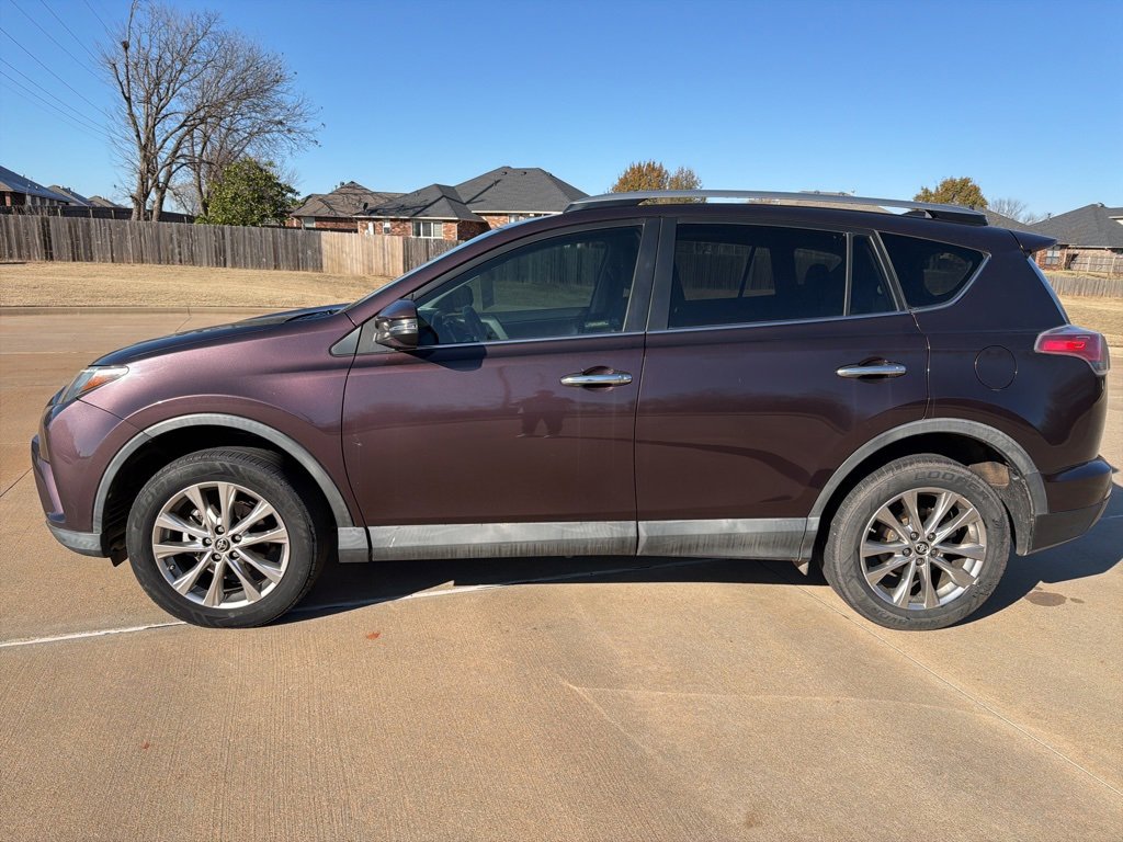 Used 2018 Toyota RAV4 Limited image 2