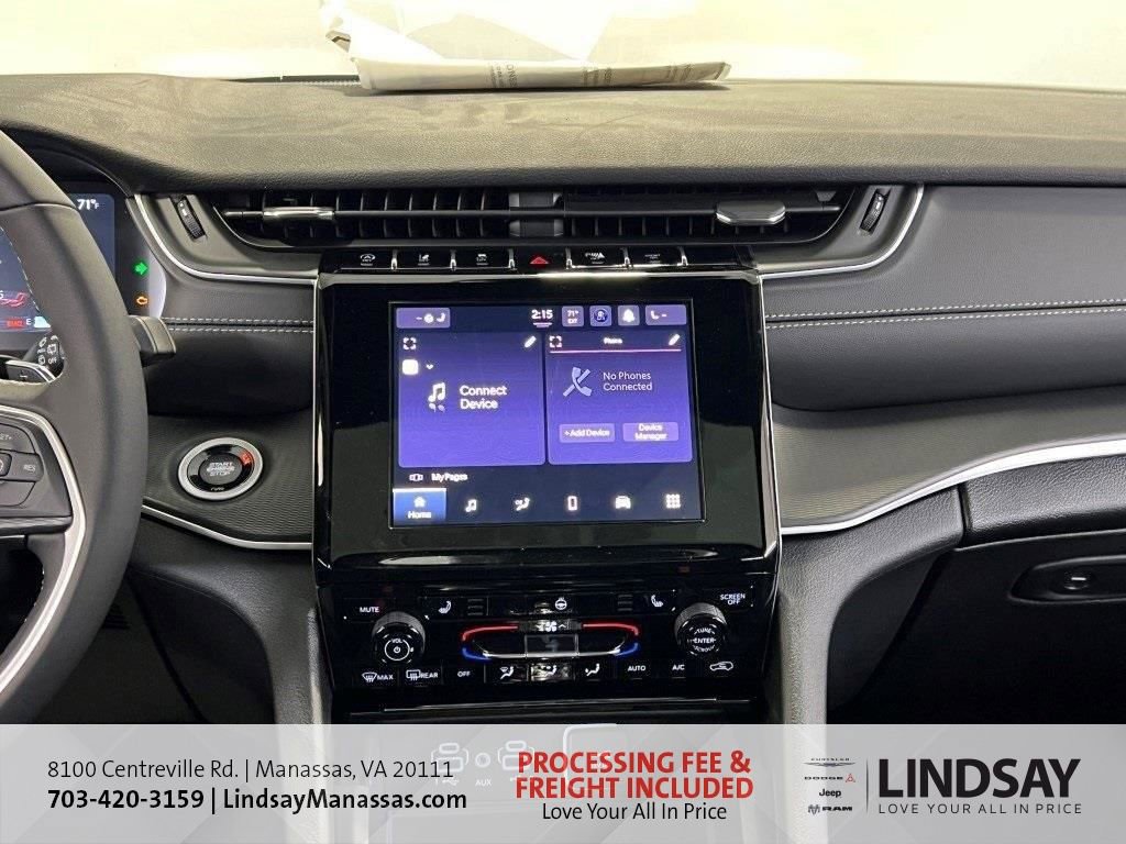 New 2025 Jeep Grand Cherokee Laredo X w/ Luxury Tech Group I AWD/4WD image 15