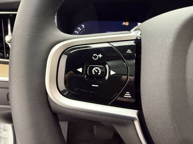 New 2026 Volvo XC60 B5 Core AWD/4WD image 18