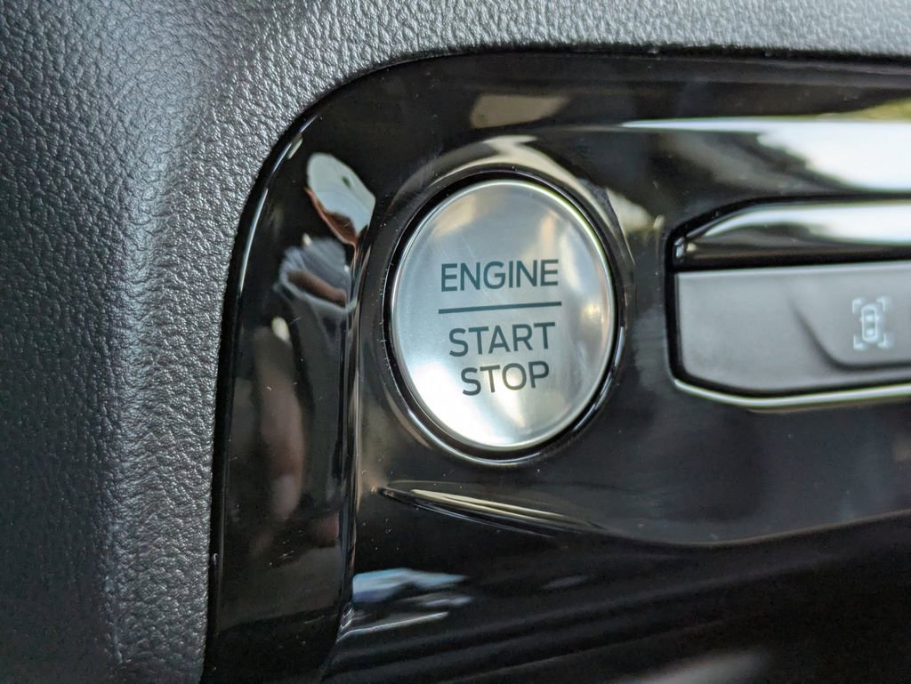 New 2026 Ford Escape ST-Line w/ Tech Pack #1 image 30