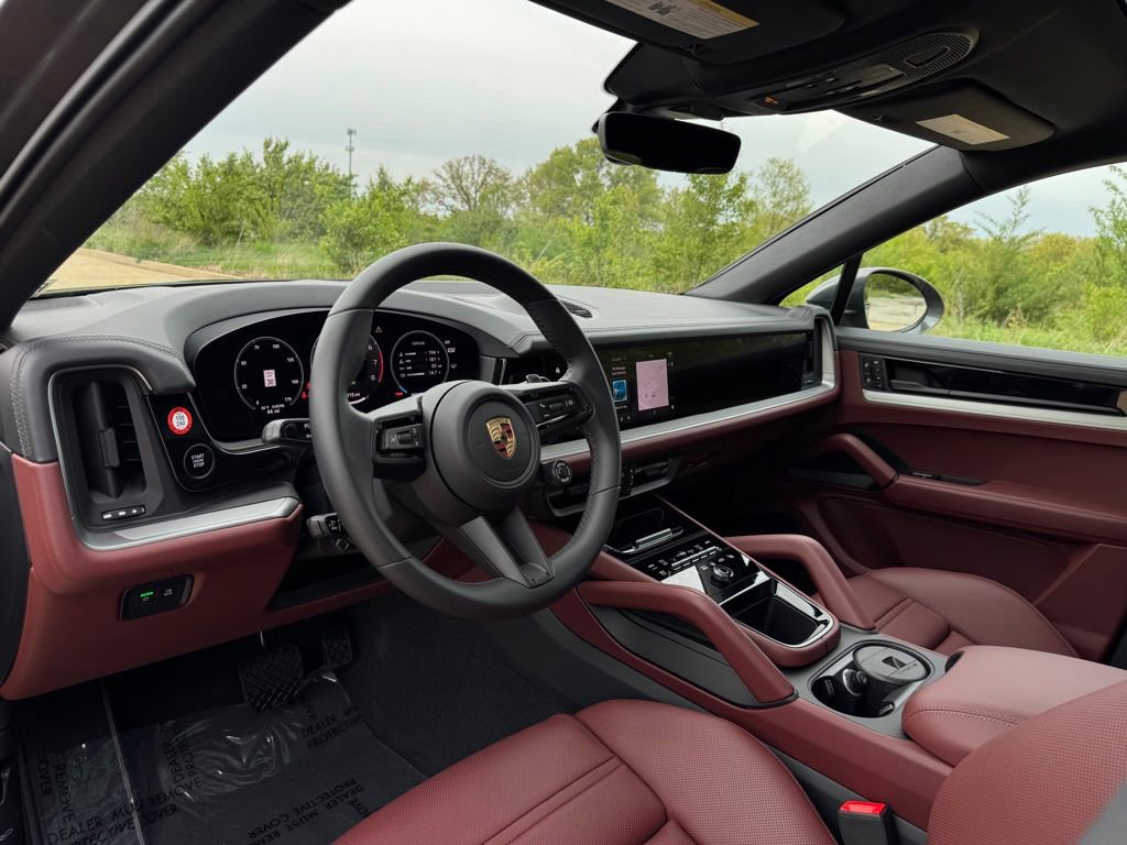 Used 2025 Porsche Cayenne E-Hybrid Coupe AWD/4WD image 4