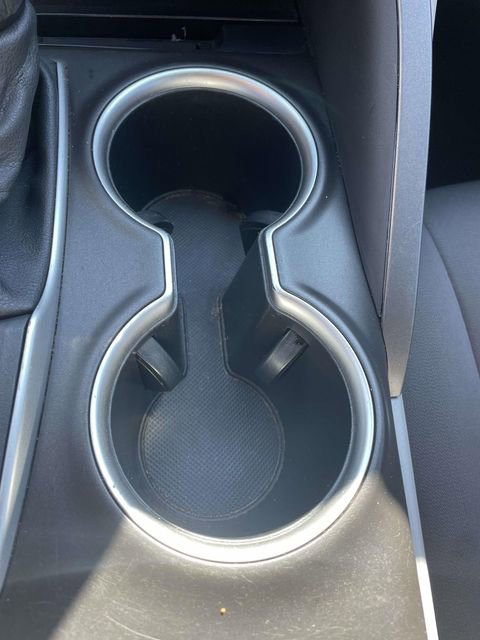 Used 2021 Toyota Camry LE image 29