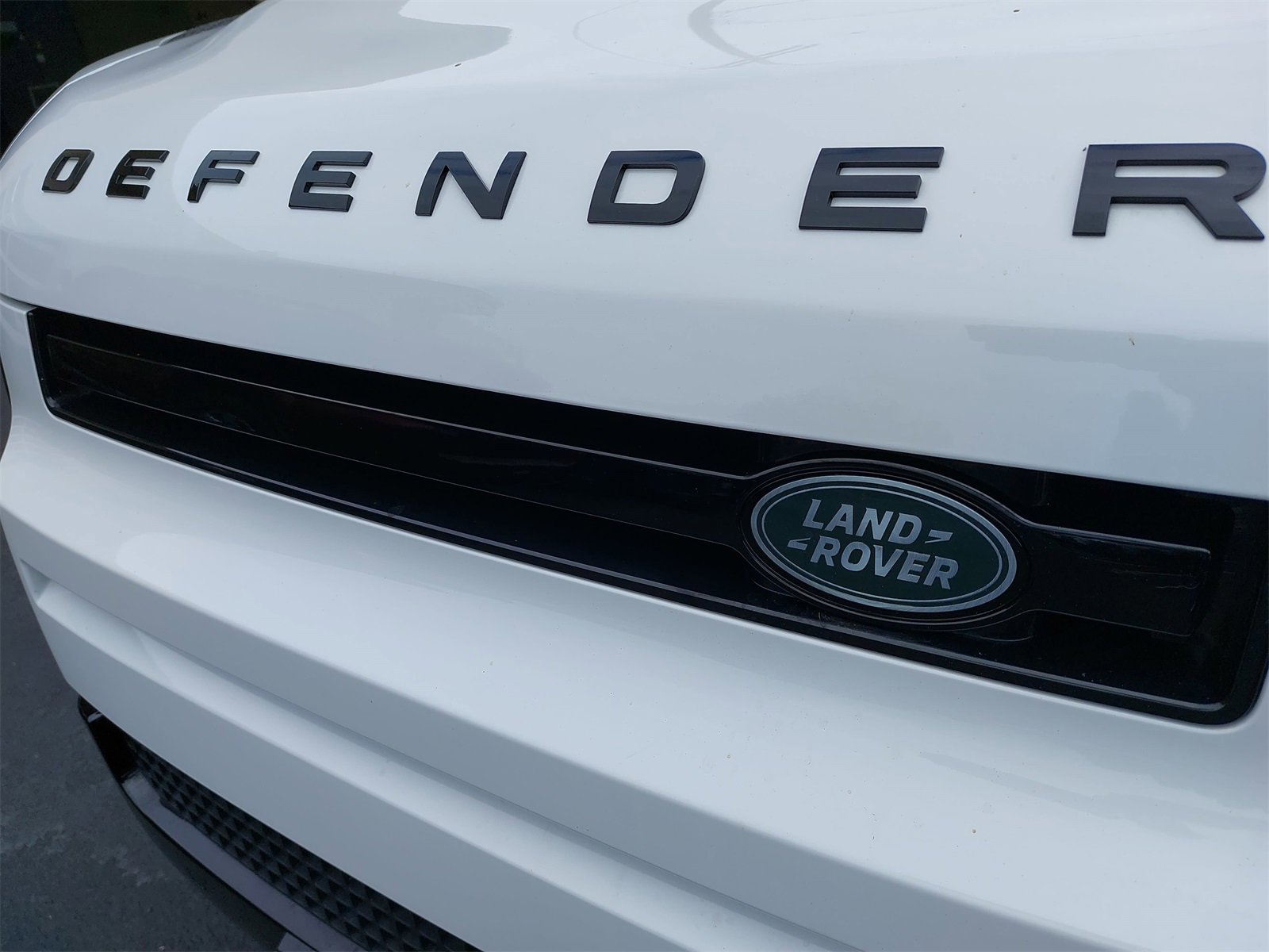 Used 2023 Land Rover Defender 110 X-Dynamic SE image 44