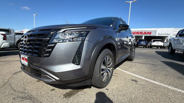 New 2026 Nissan Pathfinder SL image 9