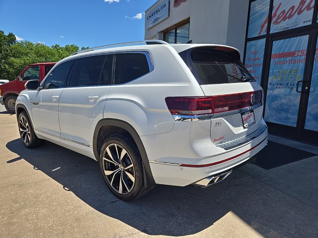 Used 2024 Volkswagen Atlas SEL Premium R-Line AWD/4WD image 8
