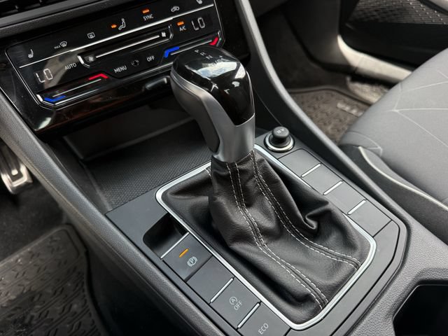 Used 2025 Volkswagen Jetta Sport FWD image 18