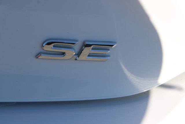 Used 2026 Toyota Camry SE w/ Multimedia Upgrade Package FWD image 6