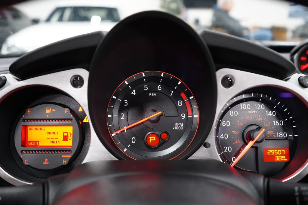 Used 2019 Nissan 370Z Touring RWD image 16