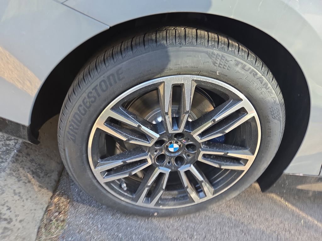 New 2026 BMW 530i xDrive w/ M Sport Package image 4