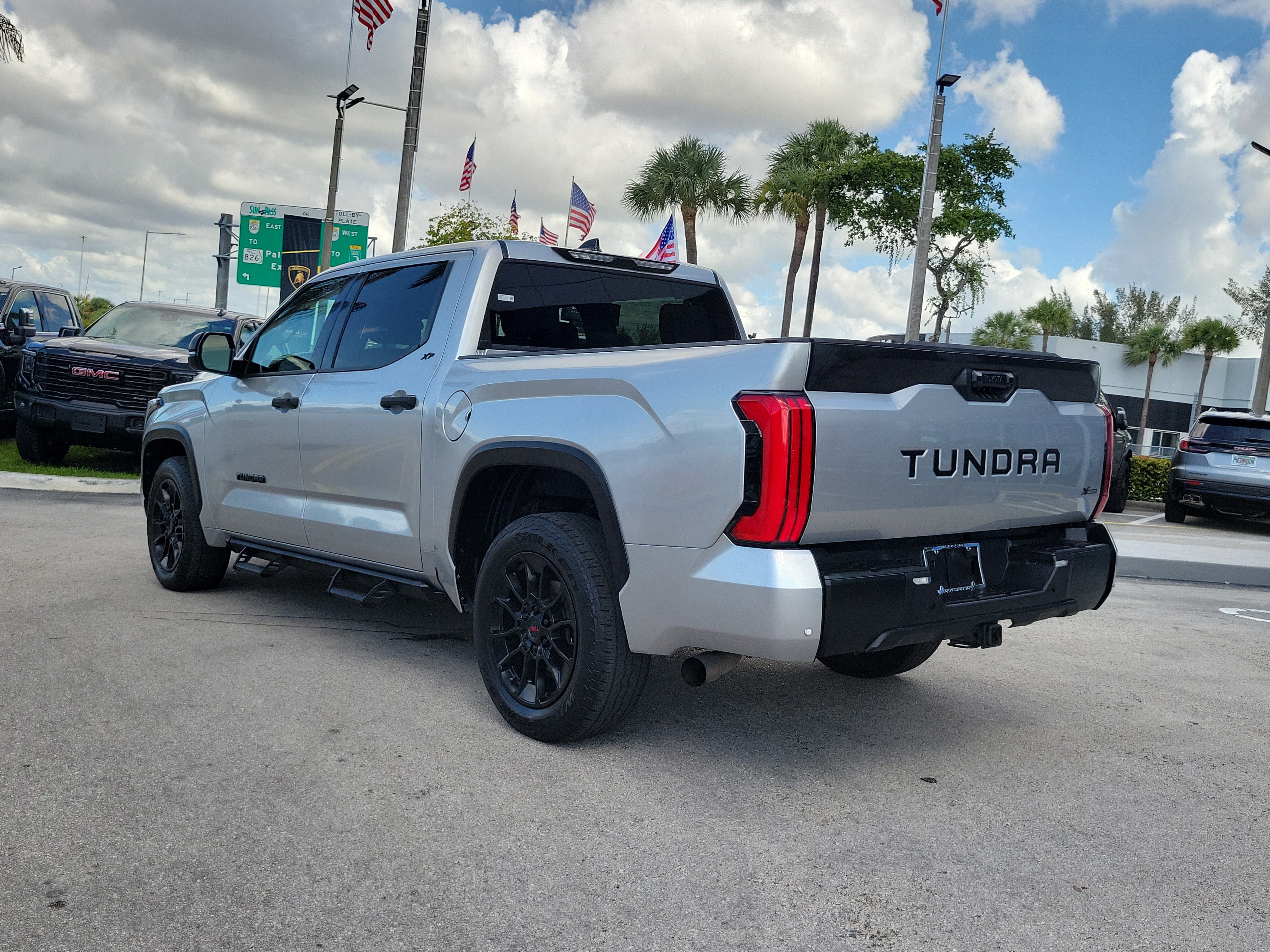 Used 2022 Toyota Tundra SR5 w/ Convenience Package RWD image 7