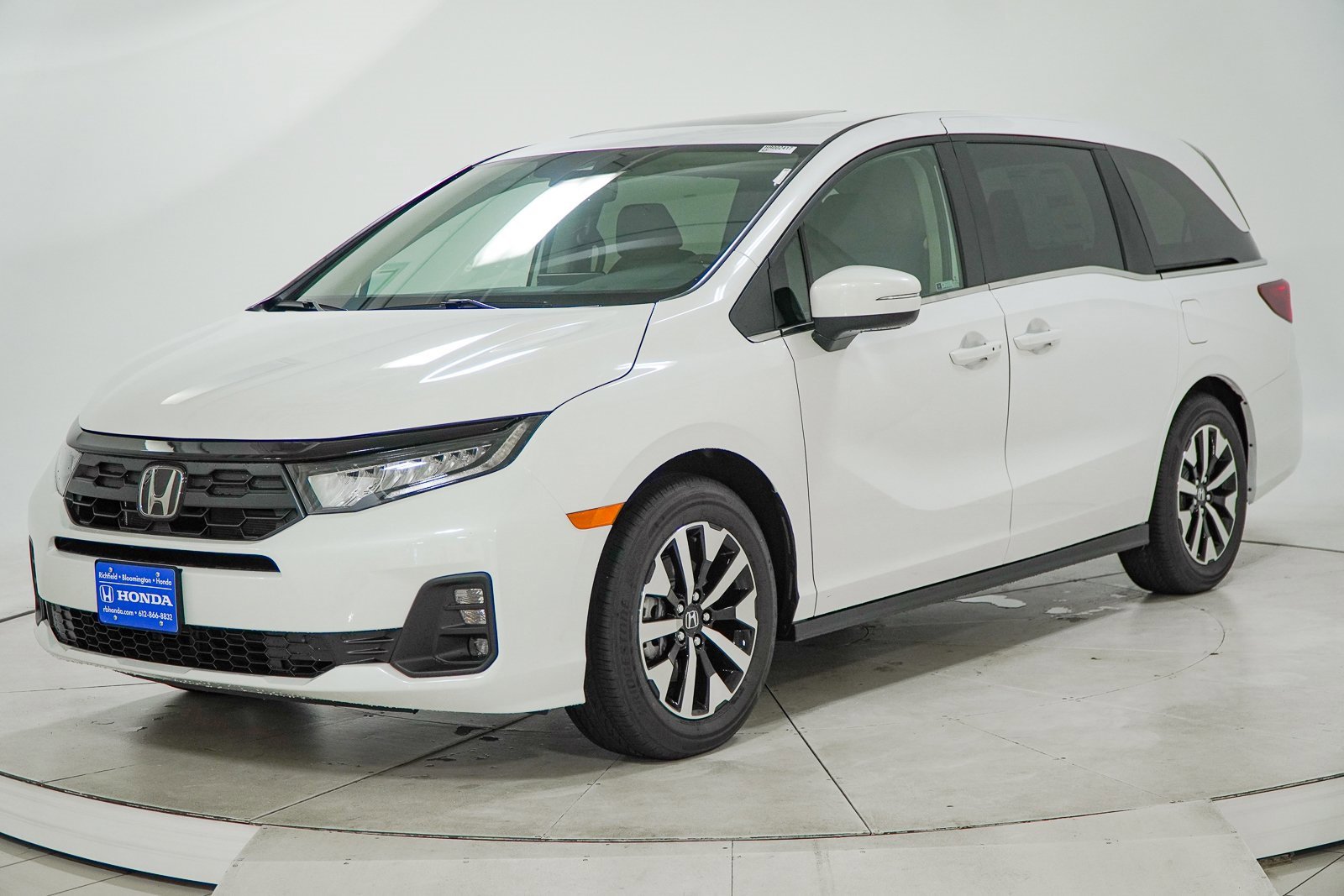 New 2026 Honda Odyssey EX-L image 3