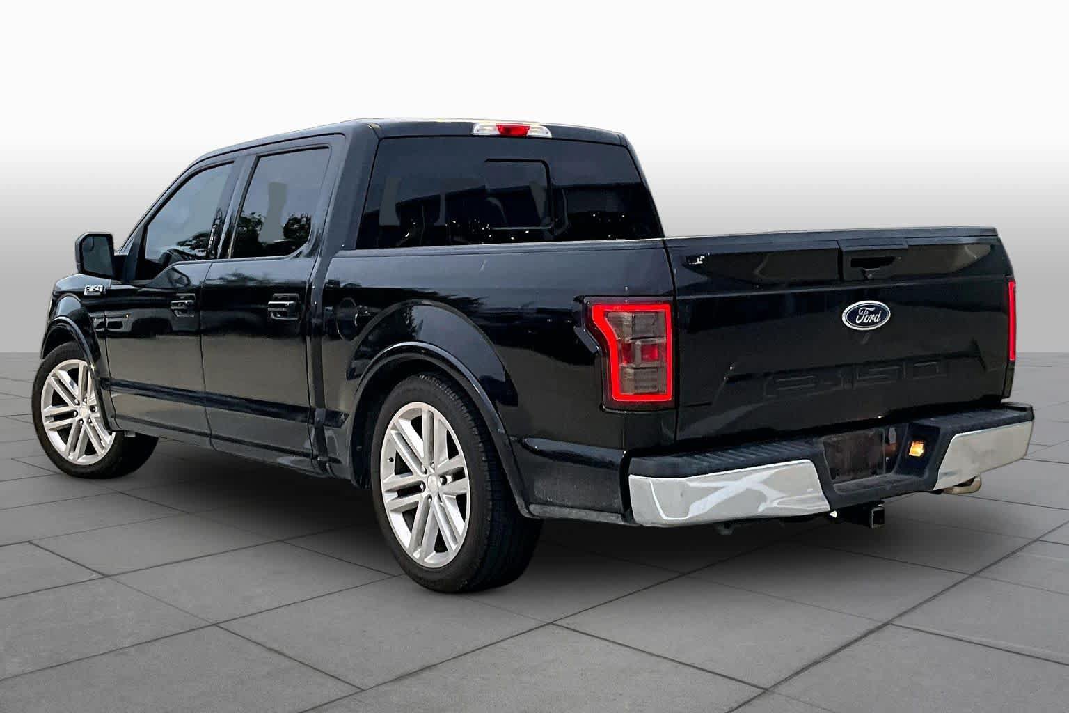 Used 2019 Ford F150 Lariat RWD image 11
