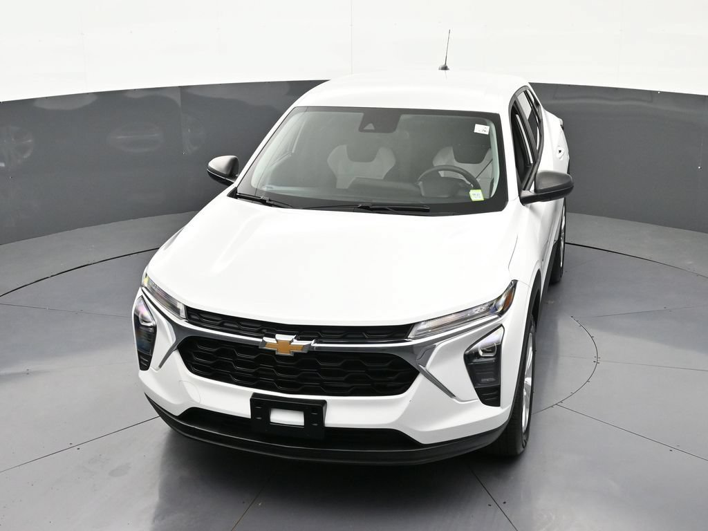 Used 2024 Chevrolet Trax LS FWD image 23