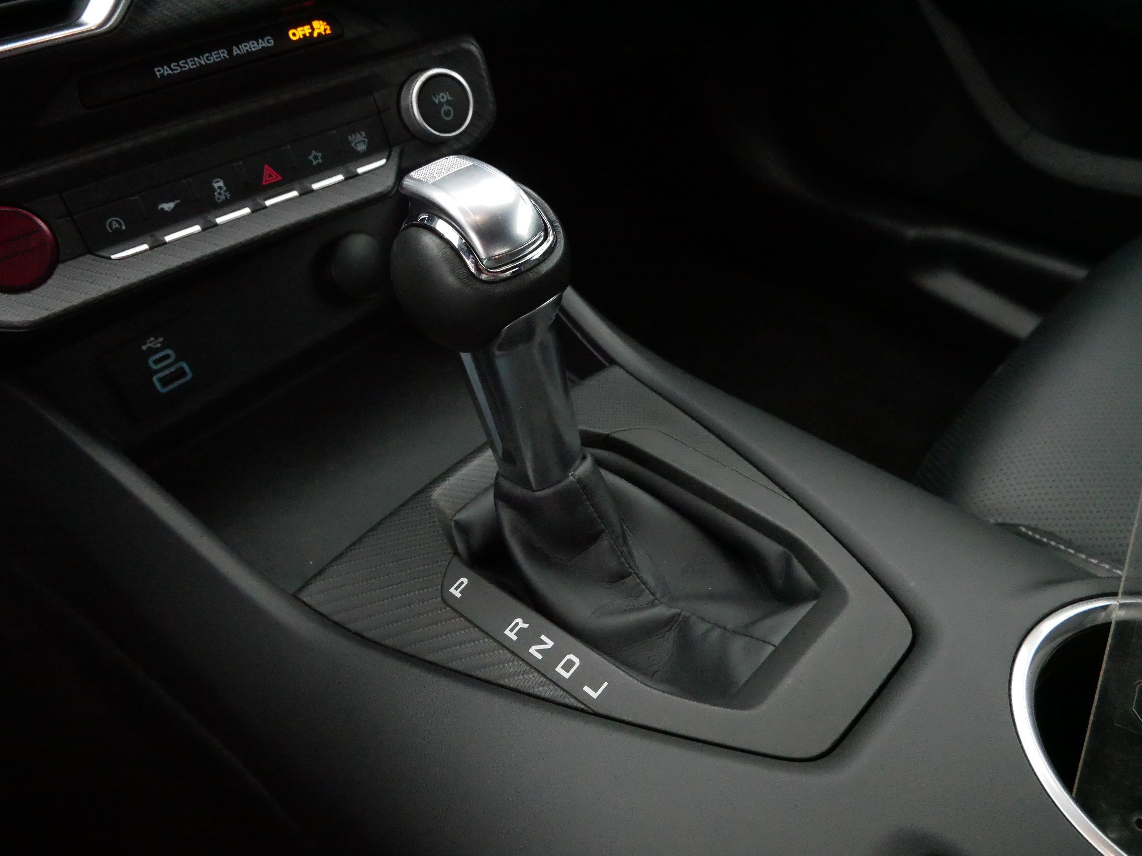 Used 2025 Ford Mustang Premium image 24