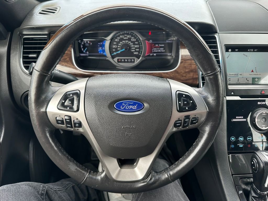 Used 2016 Ford Taurus Limited w/ Equipment Group 301A AWD/4WD image 2