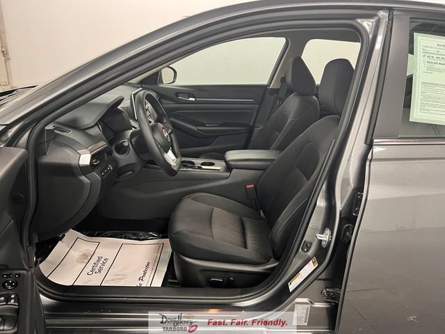Used 2025 Nissan Altima 2.5 SV FWD image 30