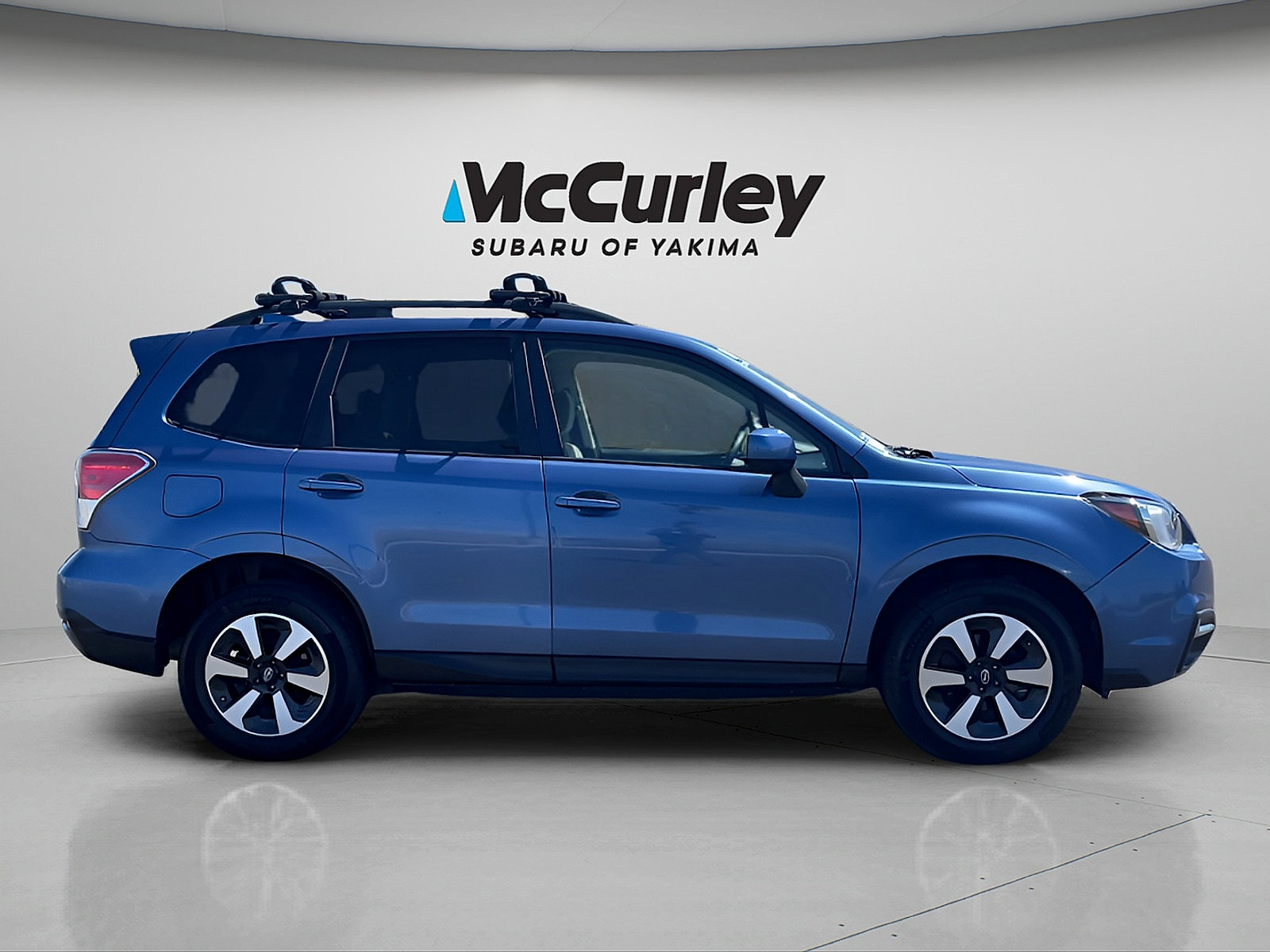 Used 2017 Subaru Forester 2.5i Premium w/ All-Weather Package AWD/4WD image 7