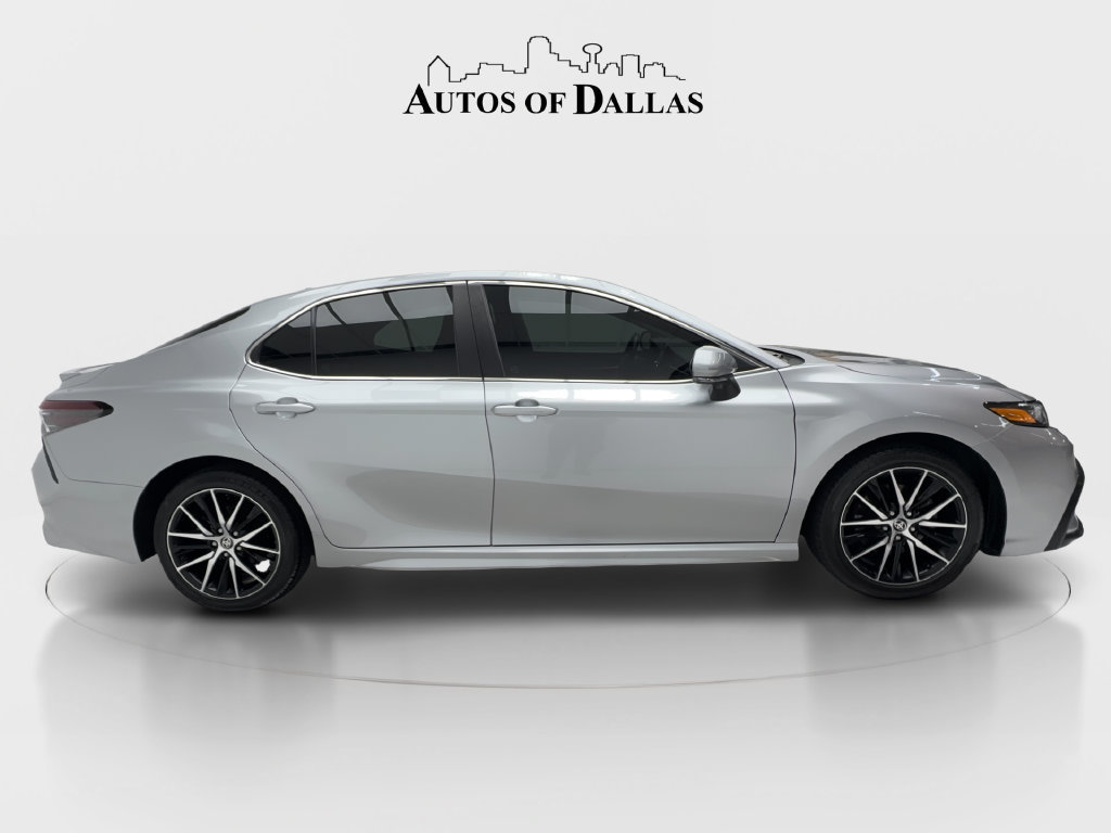 Used 2023 Toyota Camry SE FWD image 7