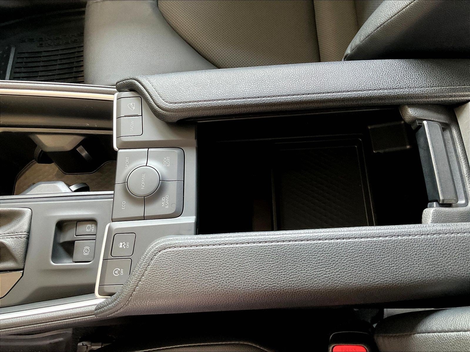 Certified 2024 Toyota Grand Highlander AWD image 16