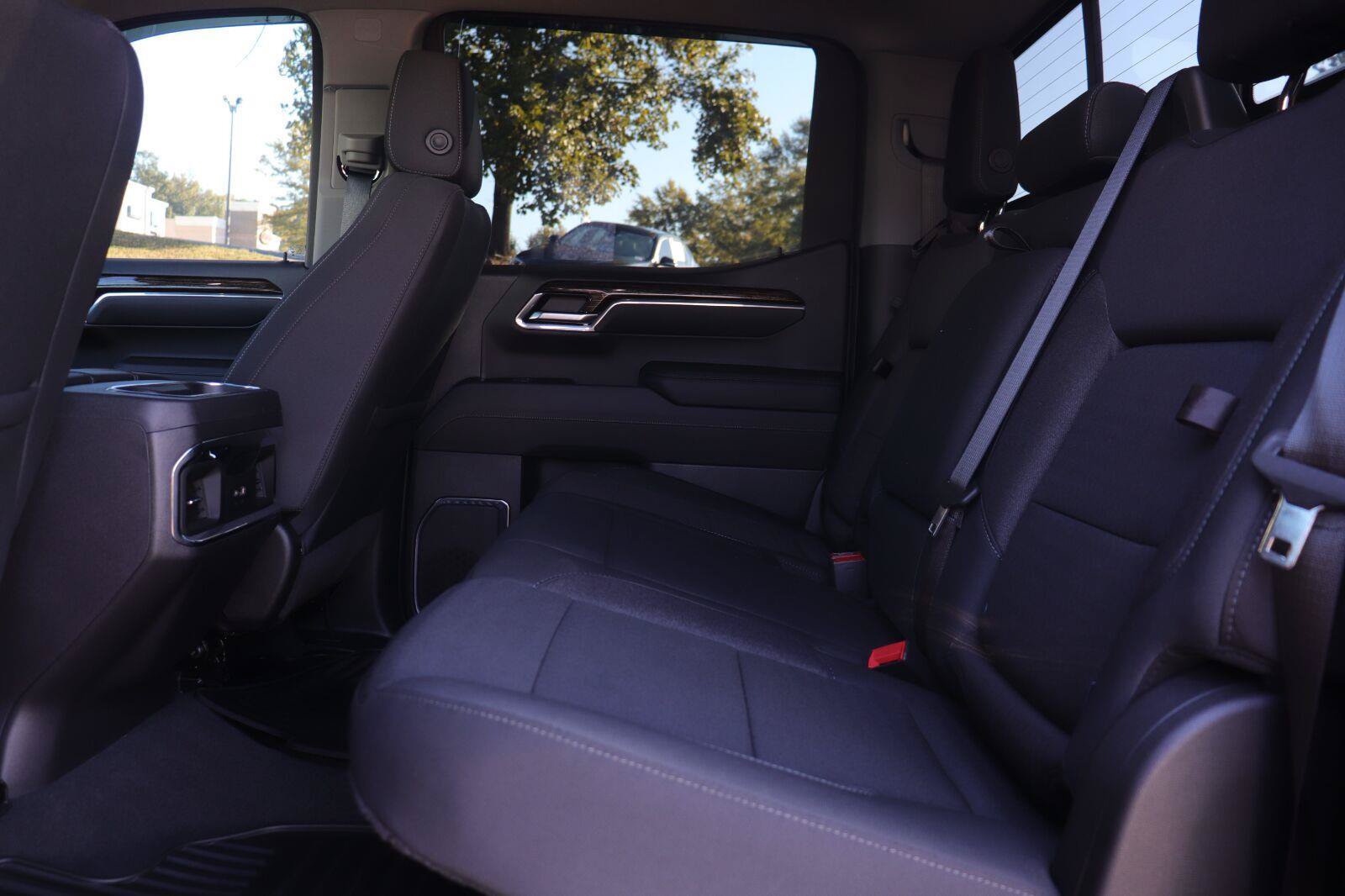 Used 2024 GMC Sierra 1500 Elevation w/ Preferred Package AWD/4WD image 13