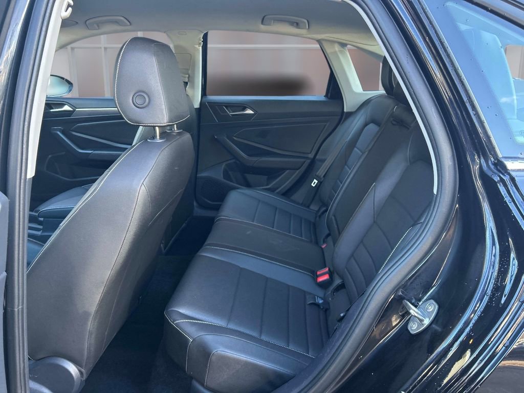Used 2024 Volkswagen Jetta SE image 12