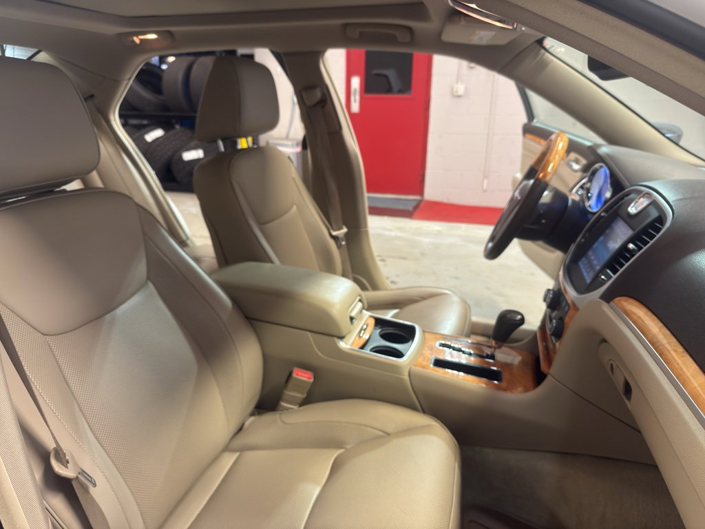 Used 2013 Chrysler 300 C w/ Harman Kardon Audio Group image 22