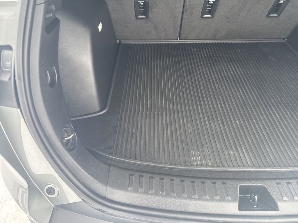 Certified 2025 Chevrolet Equinox LT w/ Safety and Technology Package image 40