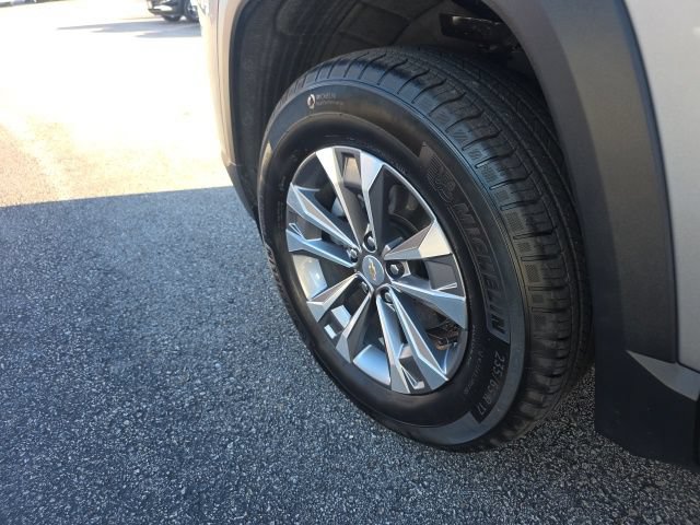 Used 2026 Chevrolet Equinox LT AWD/4WD image 12