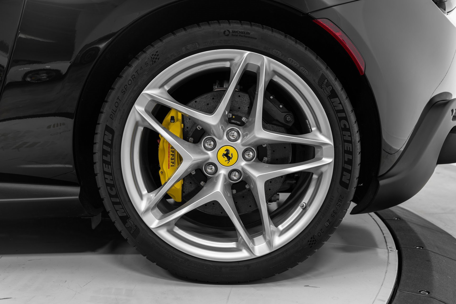 Certified 2025 Ferrari Roma Spider image 14