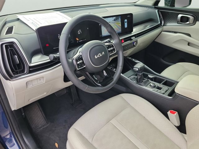 Used 2025 Kia Sorento S AWD/4WD image 15