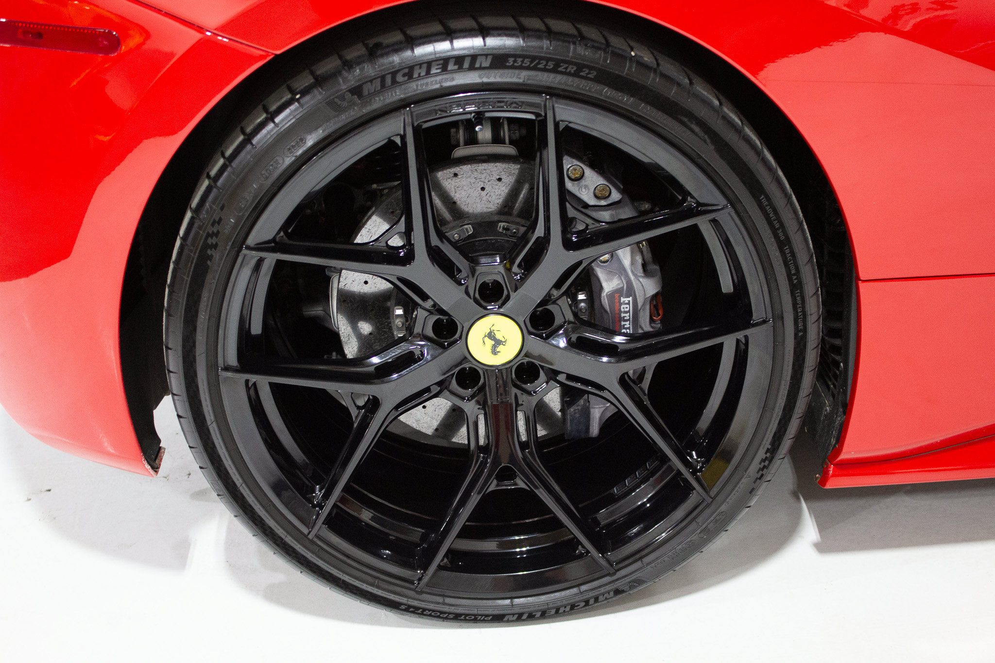 Used 2018 Ferrari 488 GTB RWD image 40