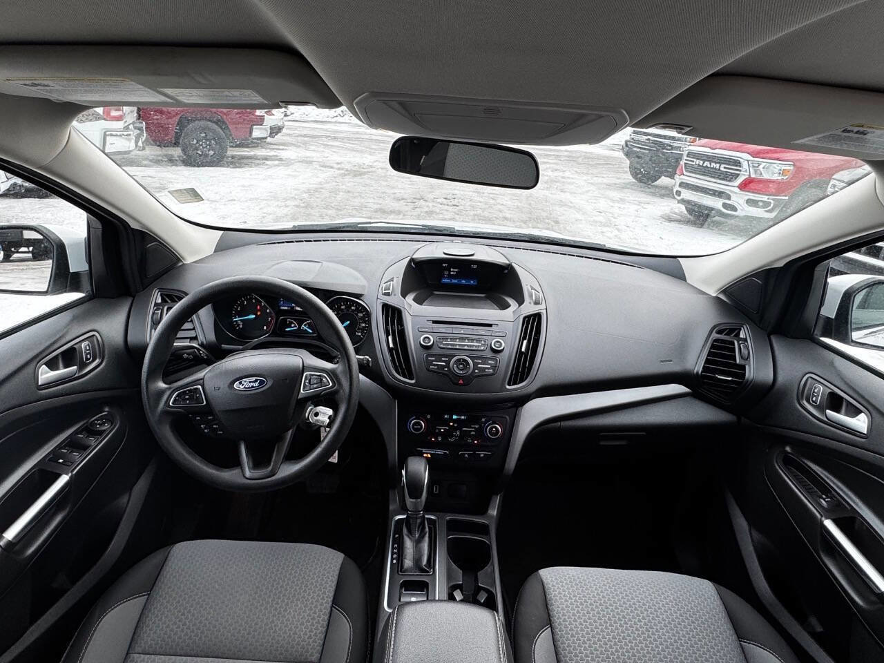 Used 2018 Ford Escape SE image 6