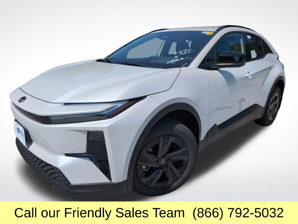 New 2026 Toyota C-HR AWD/4WD 360° Tour