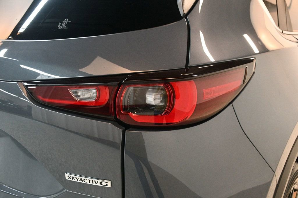 Used 2022 MAZDA CX-5 Carbon Edition image 16