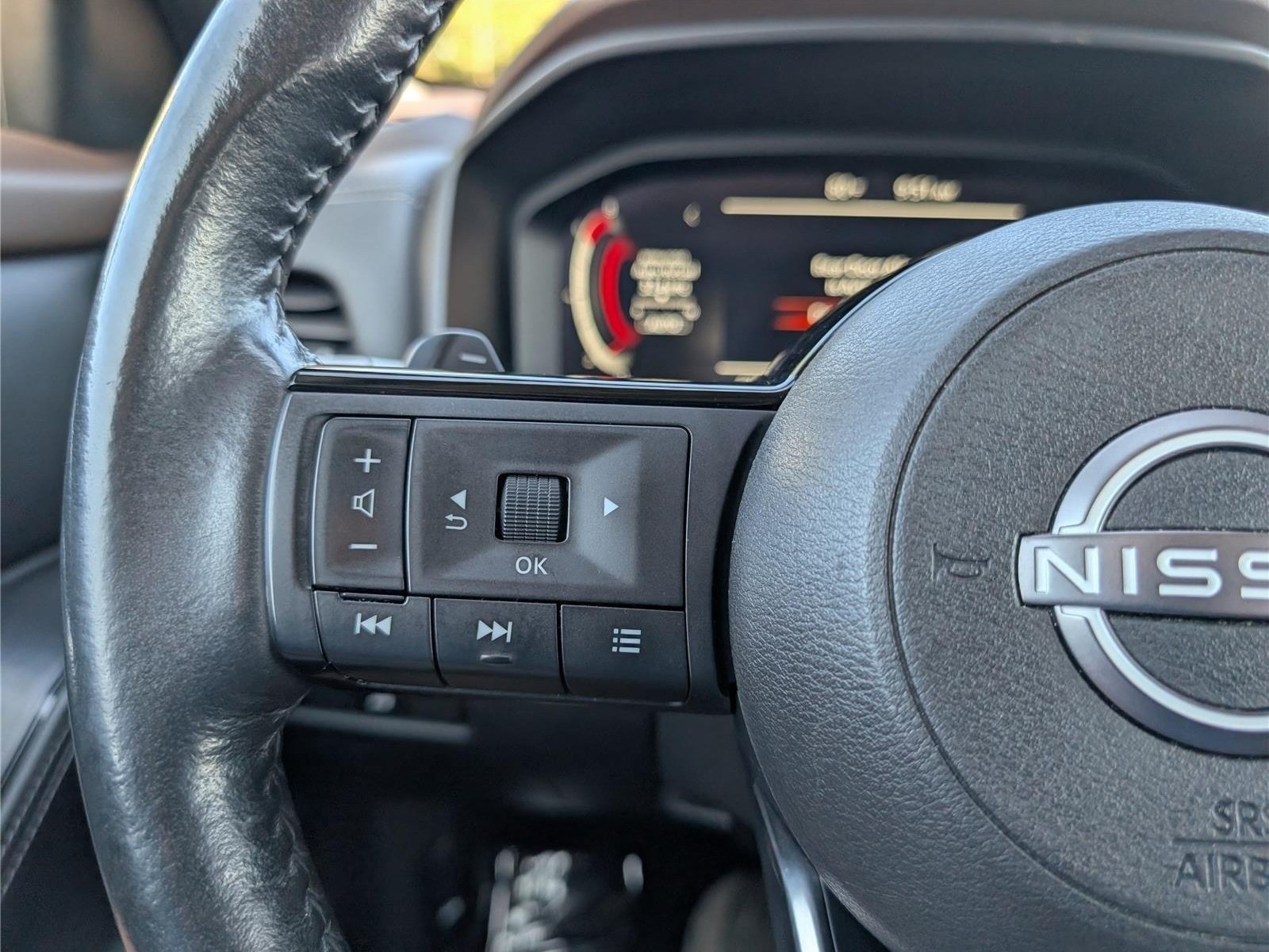 Used 2022 Nissan Rogue Platinum AWD/4WD image 24