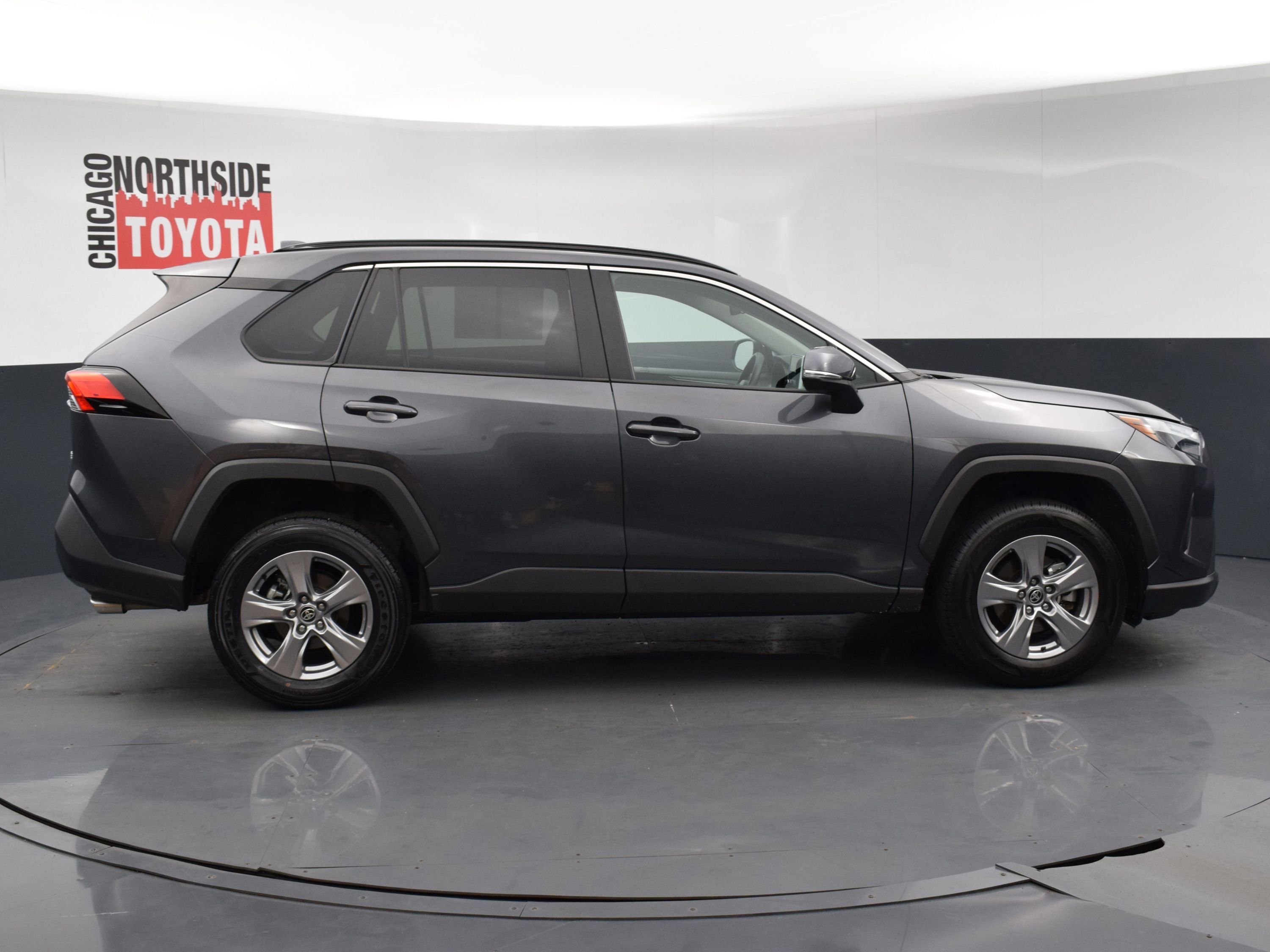 Used 2025 Toyota RAV4 XLE FWD image 5