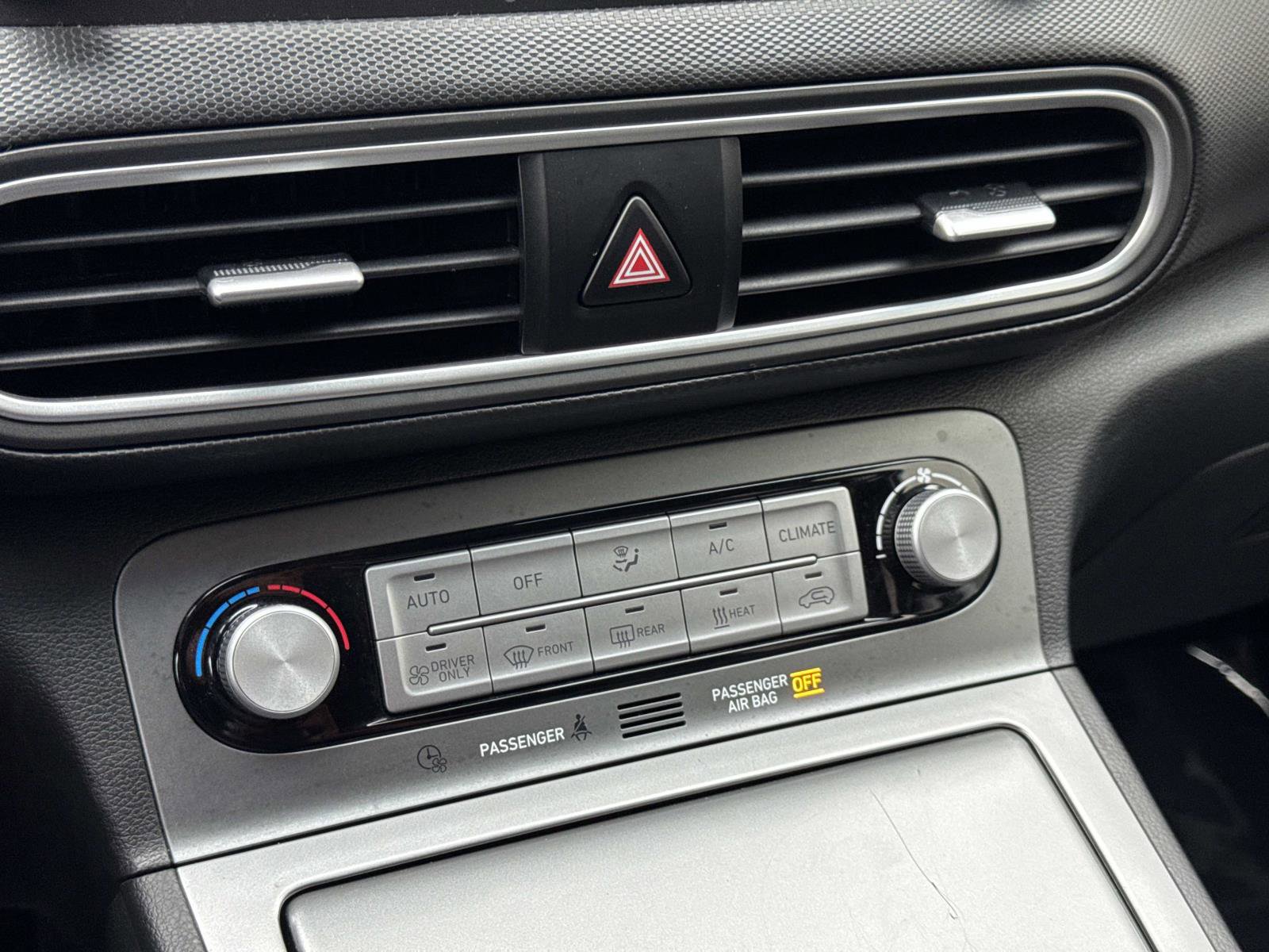 Used 2020 Hyundai Kona Limited image 19