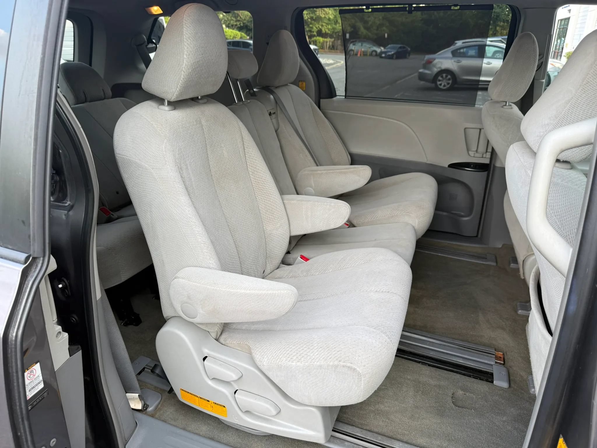 Used 2012 Toyota Sienna LE FWD image 21