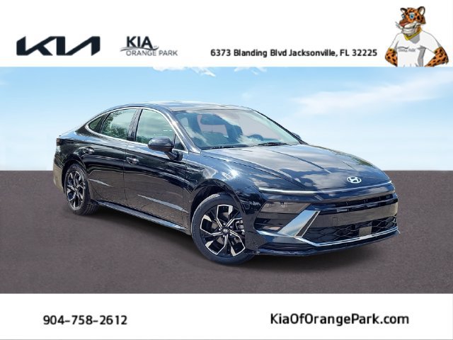 Used 2025 Hyundai Sonata SEL FWD image 1