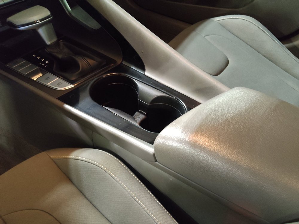 Used 2021 Hyundai Elantra SEL w/ Convenience + Premium Package image 26